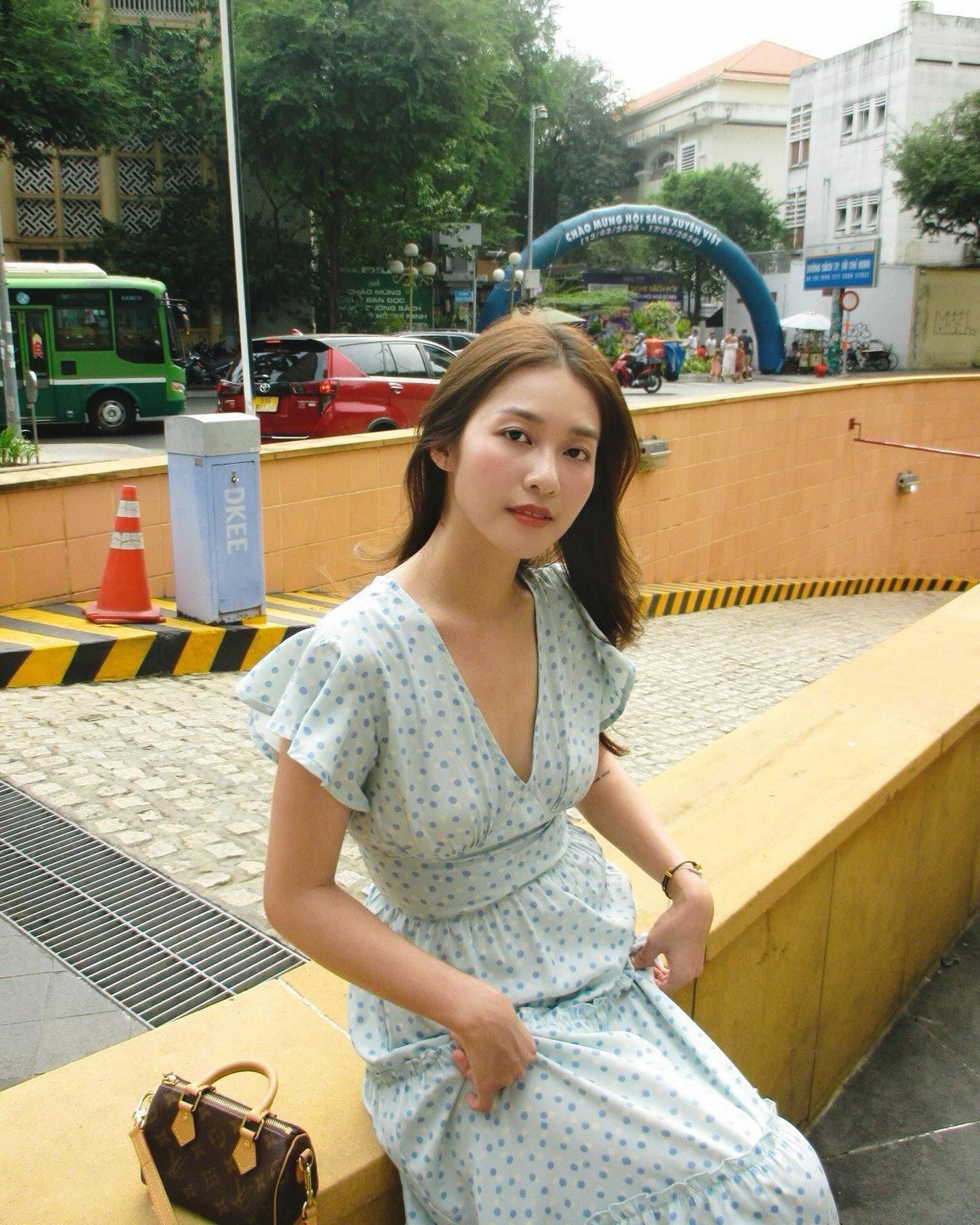 4 mẫu váy mùa hè mỹ nhân Việt năm nào cũng diện vì siêu trẻ xinh, tôn dáng-5