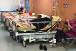 28 học sinh nhập viện sau ăn sáng trước cổng trường học, nghi ngộ độc-2