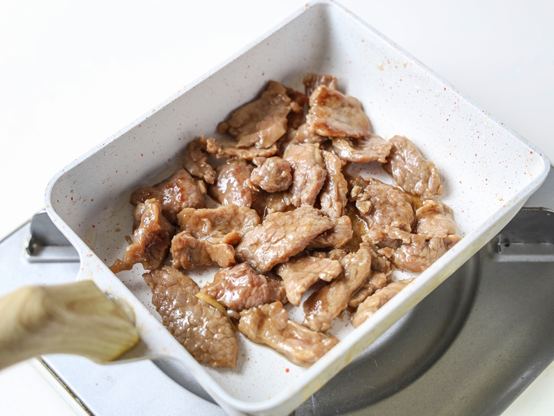 Ngày bận rộn làm món cơm trộn: Chỉ trong 1 tô mà đủ rau và thịt, giàu dinh dưỡng-4