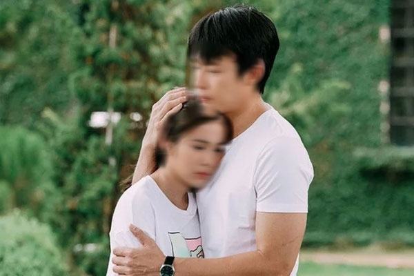 Phát hiện mẹ bị bệnh, con trai có hành động bất ngờ làm trái tim tan chảy-2