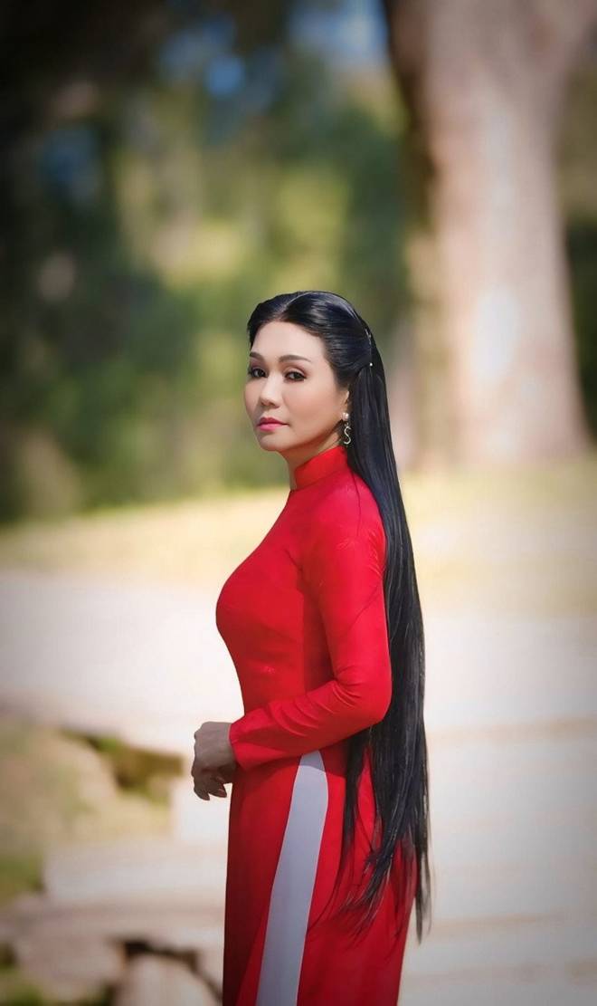 NSƯT Ngọc Huyền viên mãn tuổi U50, được mẹ chồng nổi tiếng tặng căn biệt thự 46 tỷ đồng tại Mỹ-10