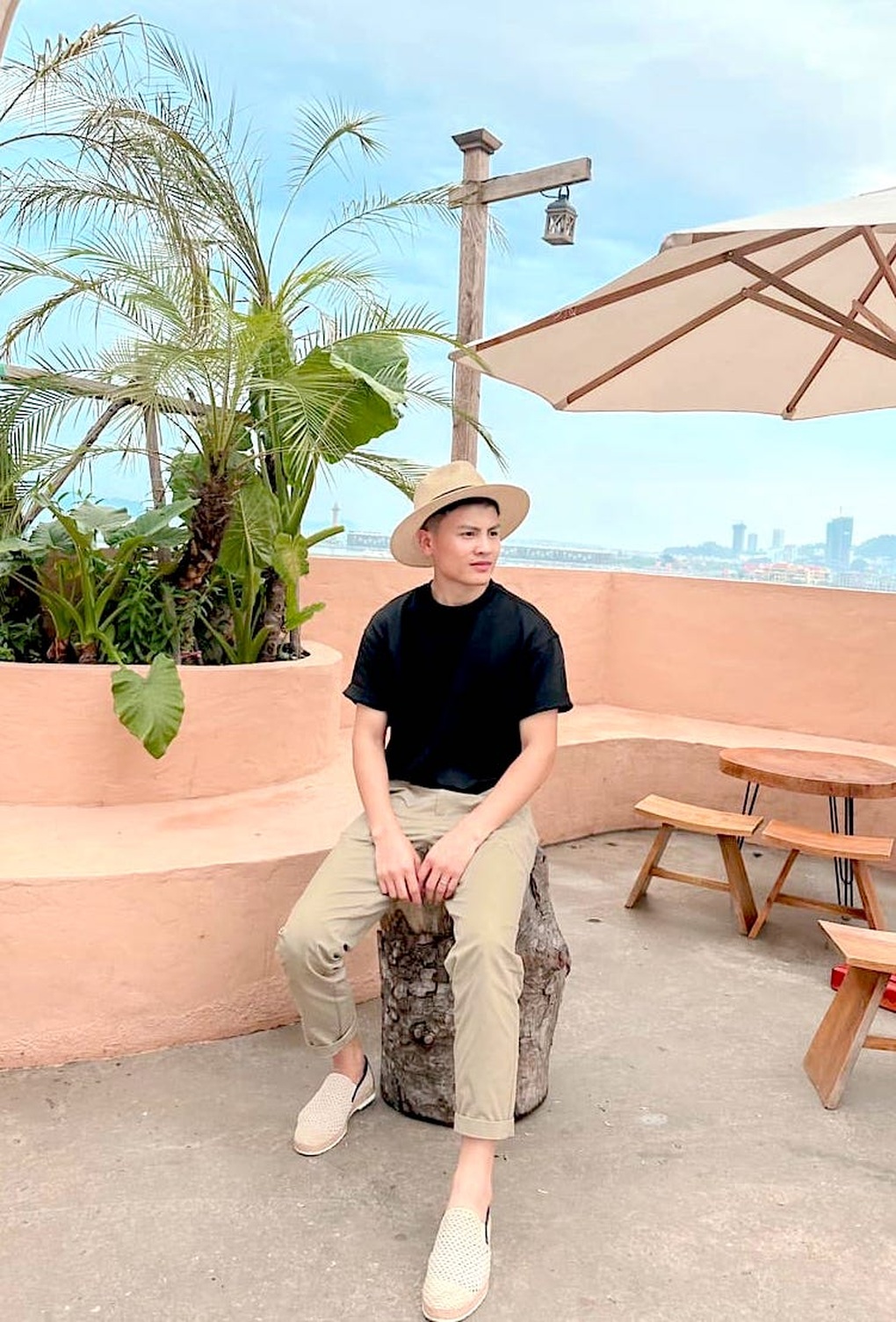 Anh trai Quang Hải gây thương nhớ với vẻ điển trai, tính tình hài hước-3