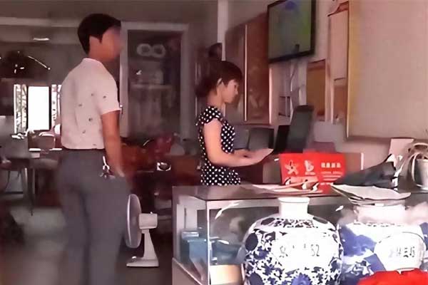 Người đàn ông mua vé số liên tục trong 1 năm, khi trúng thưởng 142 triệu lại không đến nhận: Cảnh sát vào cuộc phanh phui sự thật bất ngờ-1