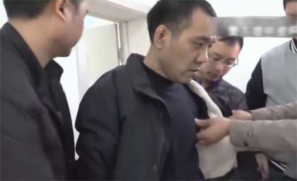 Người đàn ông mua vé số liên tục trong 1 năm, khi trúng thưởng 142 triệu lại không đến nhận: Cảnh sát vào cuộc phanh phui sự thật bất ngờ-3