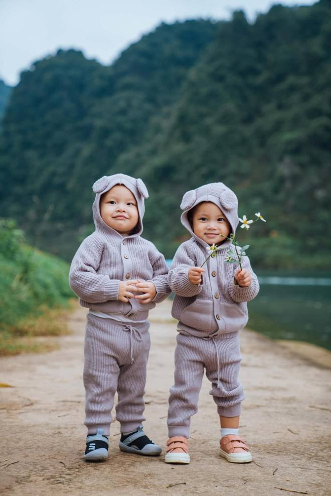 Lisa nhà Hồ Ngọc Hà 3 tuổi chân thon dài thẳng tắp, fan trầm trồ: Bé tí đã ra dáng hoa hậu-2