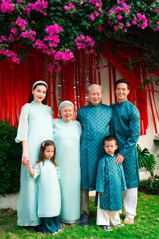 Lisa nhà Hồ Ngọc Hà 3 tuổi chân thon dài thẳng tắp, fan trầm trồ: Bé tí đã ra dáng hoa hậu-11
