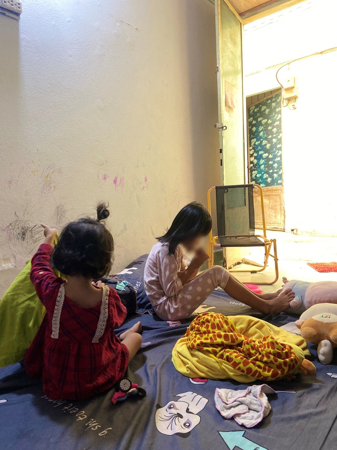 Vụ 2 bé gái bị bắt cóc ở phố đi bộ Nguyễn Huệ: Đêm qua nằm ngủ, con vẫn khóc rồi gọi mẹ-5