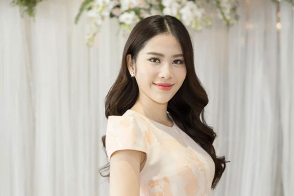 Chồng sắp cưới của Nam Em lái ô tô húc liên tục vào các xe máy tại sân Sở Thông tin và Truyền thông TP.HCM-2