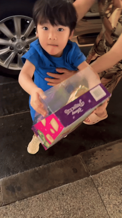 Hòa Minzy chạm mặt thiếu gia Minh Hải khi đón con trai từ Úc trở về, lên tiếng thông tin tái hợp và cưới cuối năm-1