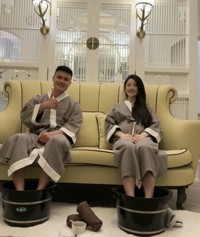 Quang Hải đưa vợ bầu Chu Thanh Huyền đi Phú Quốc, massage thư giãn sau giai đoạn cơm chan nước mắt vì nghén-3