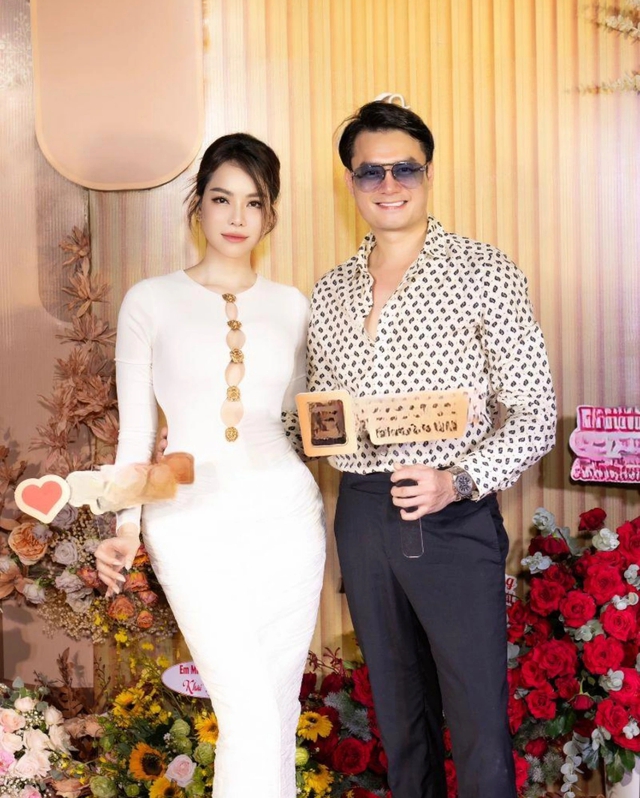 Trương Ngọc Ánh - Anh Dũng giữa tin chia tay: Chàng thân thiết bên con dâu tỷ phú, nàng đăng nhiều ẩn ý-3