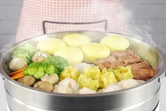 Món ăn hấp, luộc hay chiên rán tốt hơn?