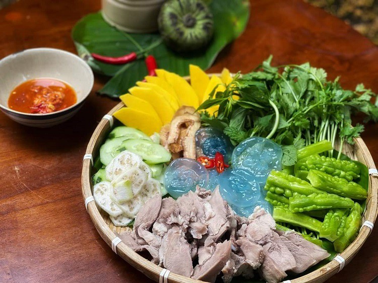 Loại hải sản tưởng quen mà lạ” có màu xanh ngọc là con gì mà chị em thi nhau đặt mua?-3