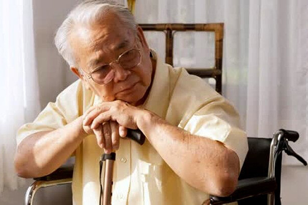 Sự thật chết lặng về buổi tối tăng ca của vợ trẻ, chồng tận mắt nhìn vẫn không muốn tin-1