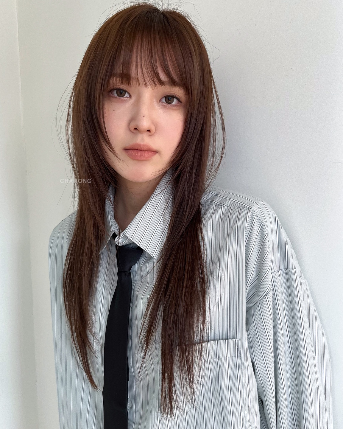 5 kiểu tóc suôn thẳng đang thịnh hành, giúp gương mặt trẻ ra vài tuổi-3