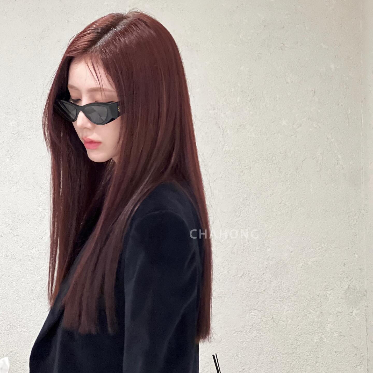 5 kiểu tóc suôn thẳng đang thịnh hành, giúp gương mặt trẻ ra vài tuổi-10