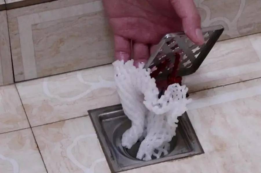 Đi chợ về thừa tấm lưới bọc hoa quả, đừng vội bỏ đi bởi nó có cực nhiều công dụng: Tiết kiệm 1 mớ tiền-2