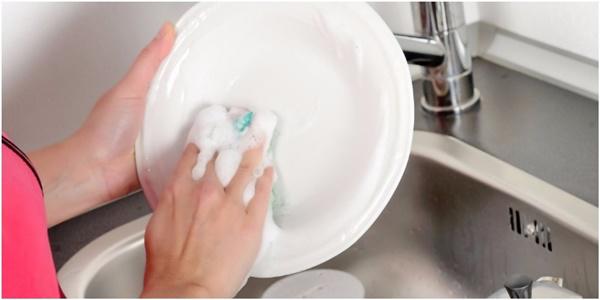 Đi chợ về thừa tấm lưới bọc hoa quả, đừng vội bỏ đi bởi nó có cực nhiều công dụng: Tiết kiệm 1 mớ tiền-4