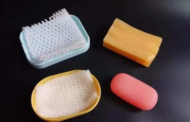 Đi chợ về thừa tấm lưới bọc hoa quả, đừng vội bỏ đi bởi nó có cực nhiều công dụng: Tiết kiệm 1 mớ tiền-5