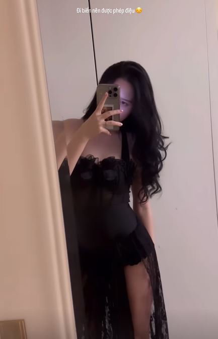 Vợ Thành Chung diện váy ngắn khoe trọn đôi kiếm Nhật, so kè với Doãn Hải My một chín một mười-6