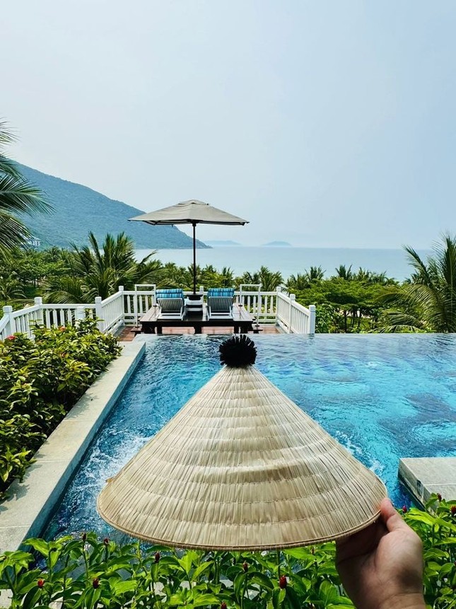 Vợ chồng Lâm Chí Dĩnh uống cà phê, ăn phở tại Đà Nẵng-2