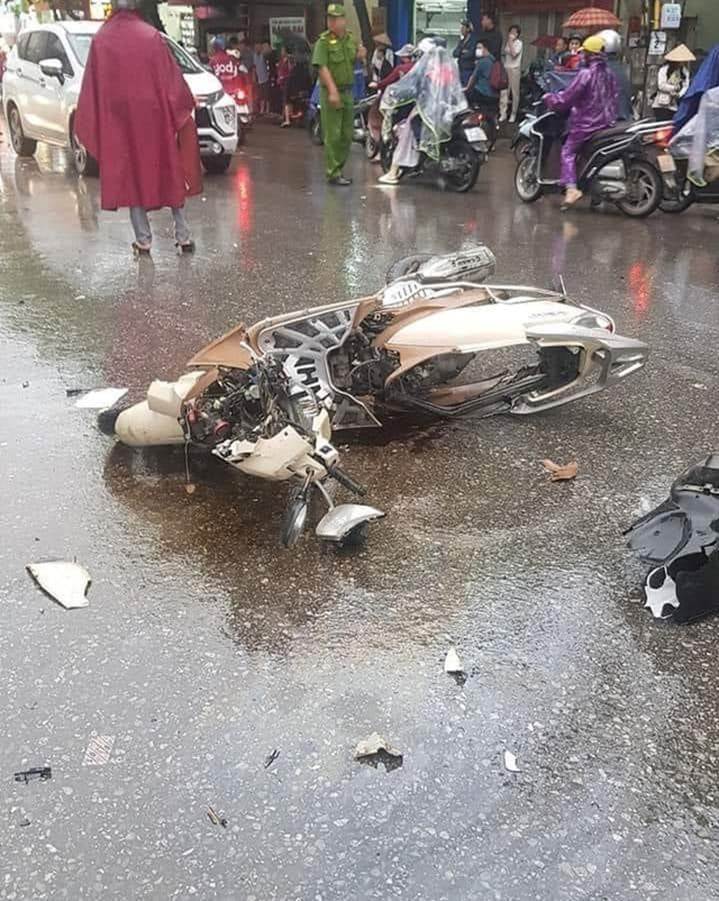 18 giây ám ảnh vụ xe Camry lao thẳng vào nhà dân, gây tai nạn liên hoàn ở Nam Định-3