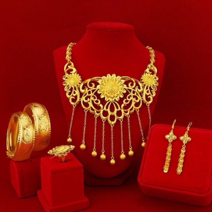 Giá vàng tăng dựng đứng, tôi phải hoãn cưới khi nhà gái đòi kiềng vàng-1