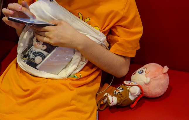 Giới trẻ Trung Quốc đua nhau nuôi búp bê như con-3