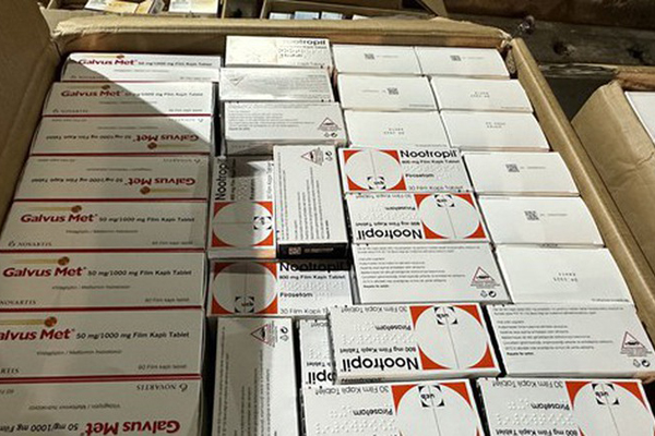 TP Thủ Đức: Sau tiếng nổ trong tiệm tóc, 1 nam, 1 nữ nhập viện-2