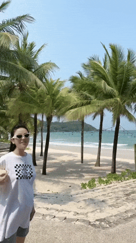 Tuần trăng mật của Quang Hải và Chu Thanh Huyền: Khoá môi dưới pháo hoa, nàng WAG lộ rõ bụng bầu vượt mặt-7