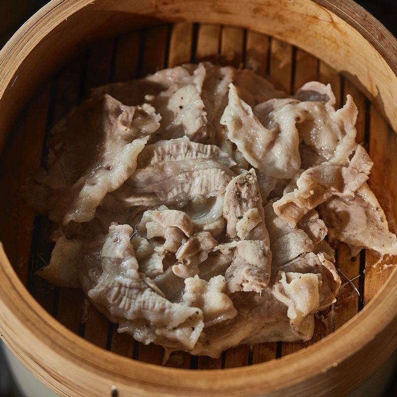 Làm món ăn tuyệt ngon mà lạ miệng với thịt ba chỉ và bắp cải-8