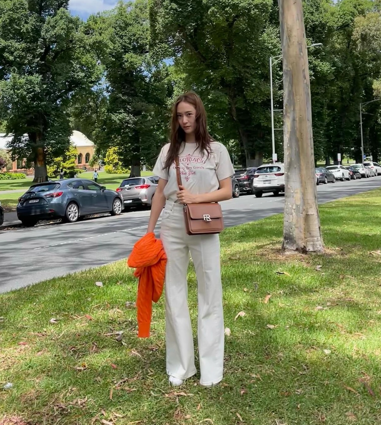 Muốn chinh phục xuất sắc phong cách tối giản, các nàng hãy học ngay Krystal-3