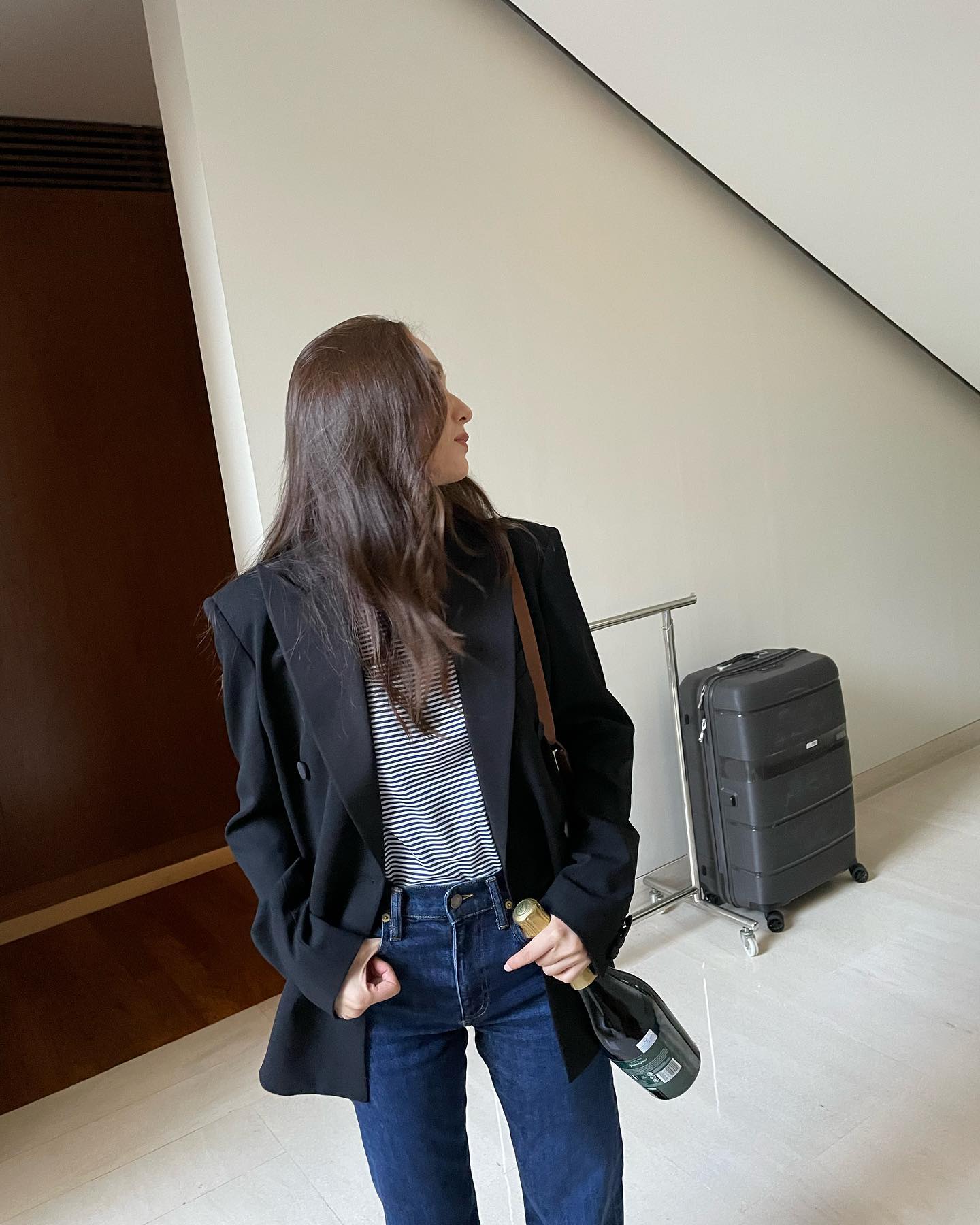 Muốn chinh phục xuất sắc phong cách tối giản, các nàng hãy học ngay Krystal-4