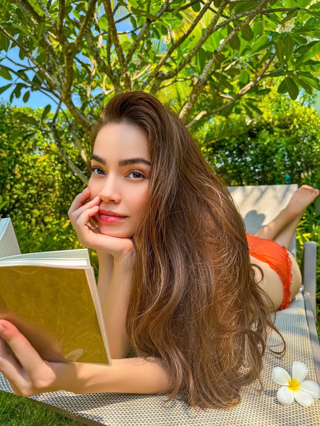 Hồ Ngọc Hà diện bikini cam rực, khoe đường cong bỏng mắt, cư dân mạng xuýt xoa: 3 con vẫn đẹp nõn nà-3