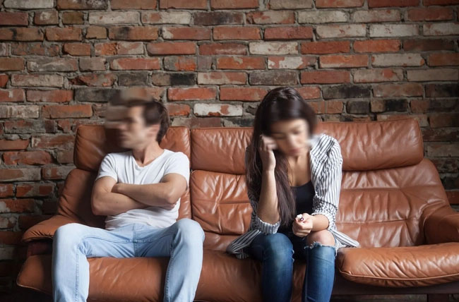 Hôn nhân đứng trên bờ vực thẳm khi tôi vô tình để chồng nhìn thấy cuốn sổ đỏ-1