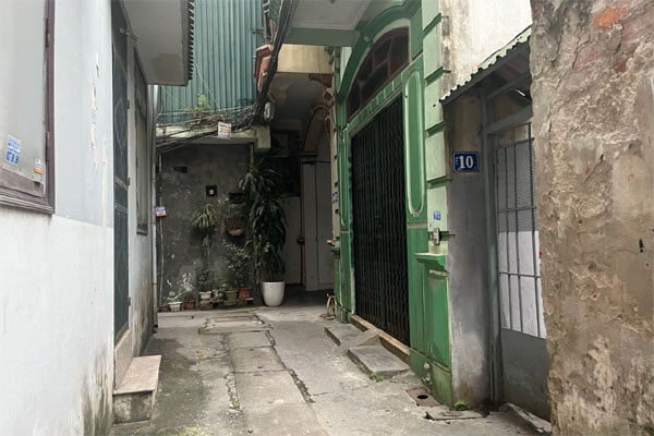 Tối chủ vừa chốt bán căn nhà sâu trong ngõ, nửa đêm đã có khách đến đặt cọc-1