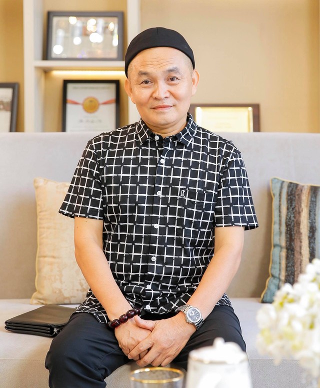 Là đàn anh, Xuân Hinh nhận xét gì khi Trấn Thành làm phim doanh thu khủng nhưng vẫn bị chê bai?-1