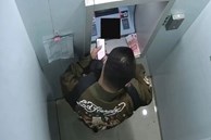 Theo dõi người đàn ông 'rút sạch' 424 triệu đồng ở máy ATM, cảnh sát đột kích tận hang ổ, bắt giữ 12 đối tượng và thu giữ hơn 34 tỷ đồng