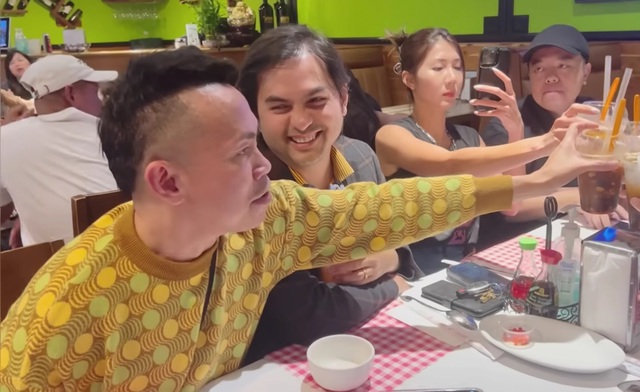 Hé lộ sự giàu có của 1 nghệ sĩ Việt tại Mỹ: Sở hữu 6 căn nhà, có quán ăn lớn-1