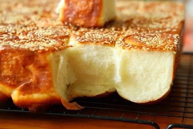 Cách làm bánh mì mật ong thơm ngon vô cùng, ăn sáng hay thưởng thức cùng trà chiều đều hợp-12