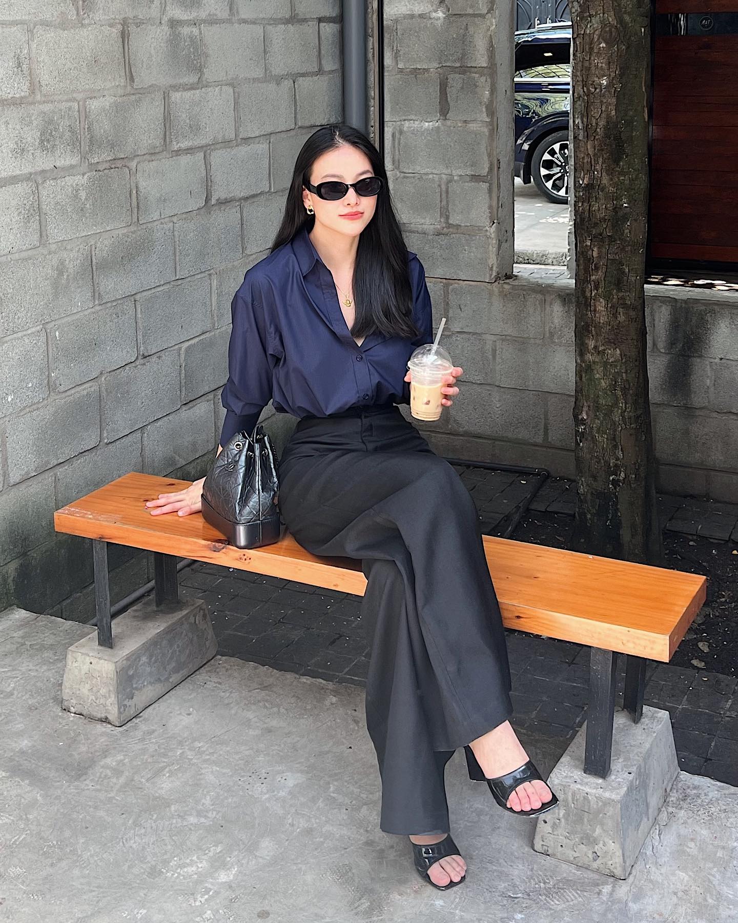 3 mẫu quần ống rộng giúp Hoa hậu Phương Khánh mặc đẹp đỉnh cao-1