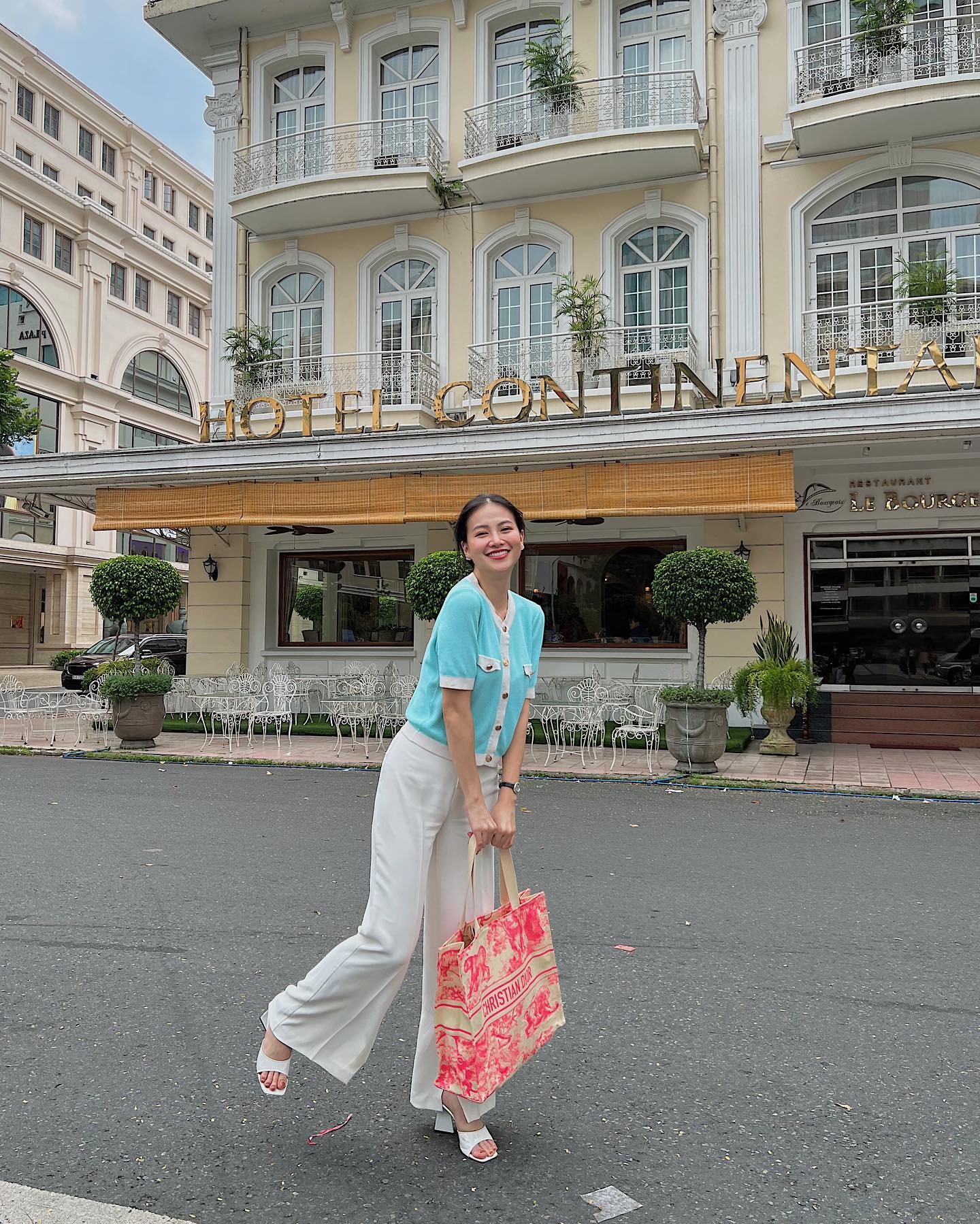 3 mẫu quần ống rộng giúp Hoa hậu Phương Khánh mặc đẹp đỉnh cao-9