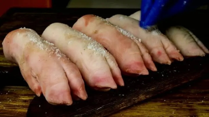 Bí quyết xử lý chân giò thơm ngon, đẹp mắt-2