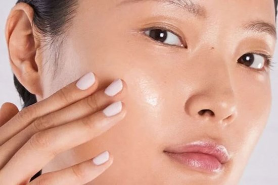 Bật mí cách chăm sóc da dầu mùa hè