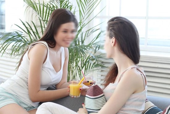 Về quê thăm mẹ đẻ, gặp chị dâu hỏi vay tiền mà tôi xấu hổ không dám gật đầu cho mượn