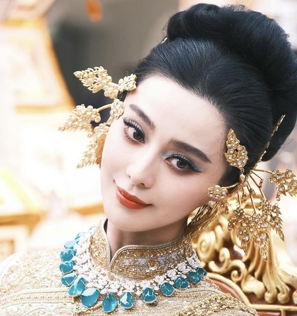 Phạm Băng Băng đẹp như nữ thần khi xuất hiện tại Thái Lan-2