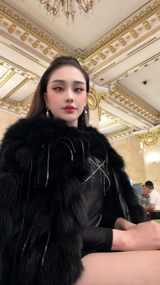 Không nhận ra Lâm Khánh Chi hiện tại: Gương mặt lạ lẫm, hệ quả của nghiện dao kéo?-2