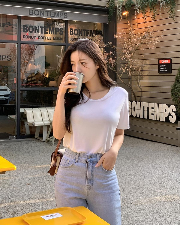 4 mẫu áo cộc tay vừa mát mẻ vừa thanh lịch nên sắm trong mùa hè-4