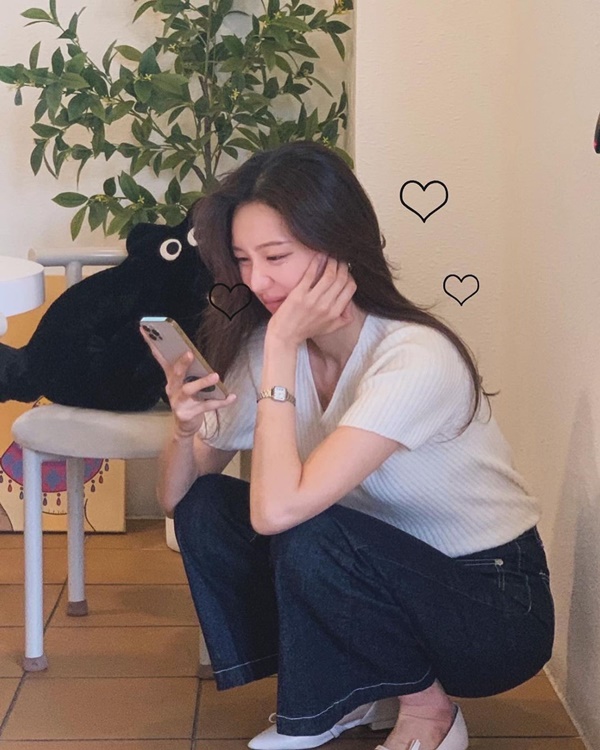 4 mẫu áo cộc tay vừa mát mẻ vừa thanh lịch nên sắm trong mùa hè-8