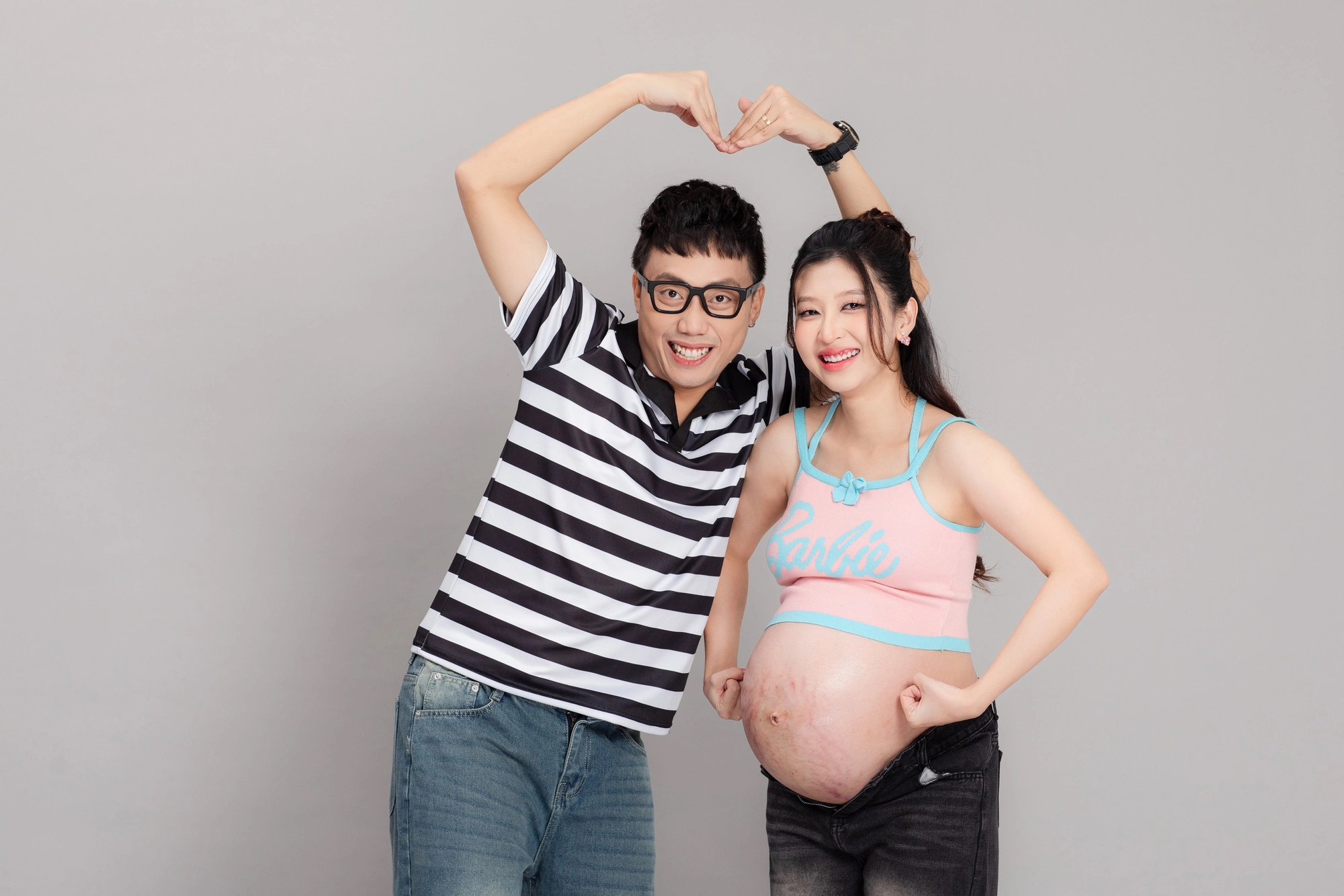 Diễn viên Gino Tống: Tôi yêu hết những vết rạn trên bụng vợ!-2